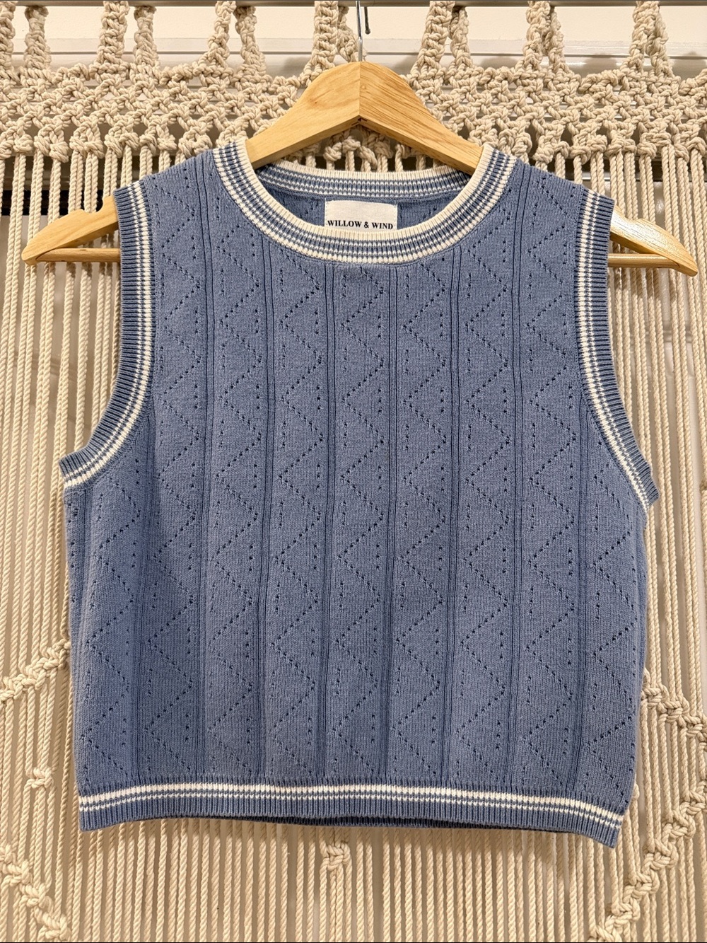 Willow & Wind Blue Knit Sleeveless Sweater Vest with Cream Trim